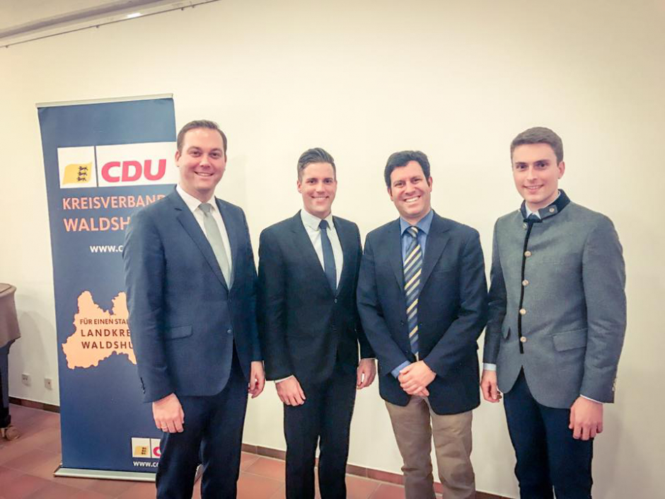 von rechts nach links: Bürgermeister Adrian Probst, Ortsvorsitzender Florian Girgis, Manuel Hagel MdL und Felix Schreiner MdB
