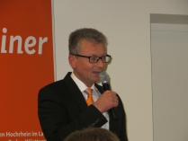 Bankdirektor Werner Thomann ...